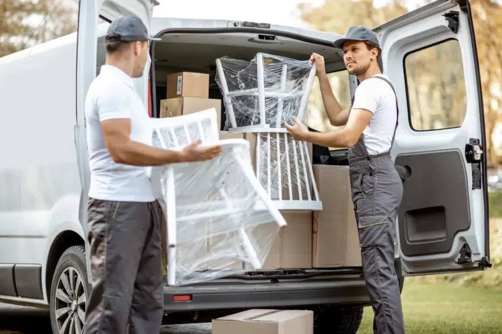 Servicii relocare mutare door to door și depozitare temporară între România și Germania